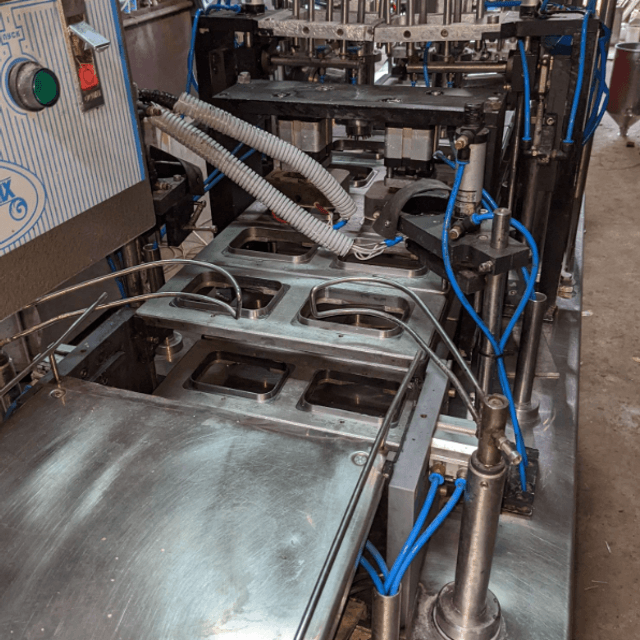 Фасовочно-упаковочная машина в ванночки Паст Пак 2Л е.2004