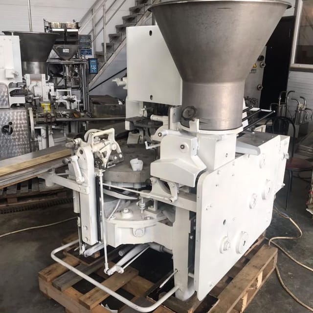 Фасовщик творожных сырков М6-АР2С пачка 100 гр инв.10689