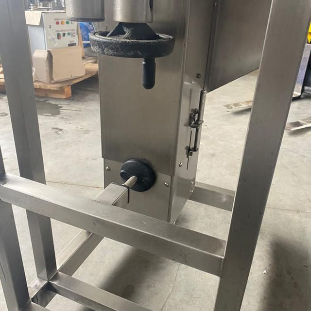 Линия розлива молока 1500бут  АДНК 39ЛР инв.8155