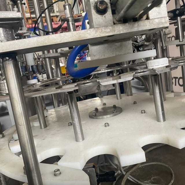 Линия розлива молока 1500бут  АДНК 39ЛР инв.8155