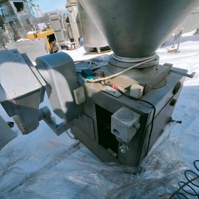 Шприц Handtmann VF300 с подъемником инв.8134