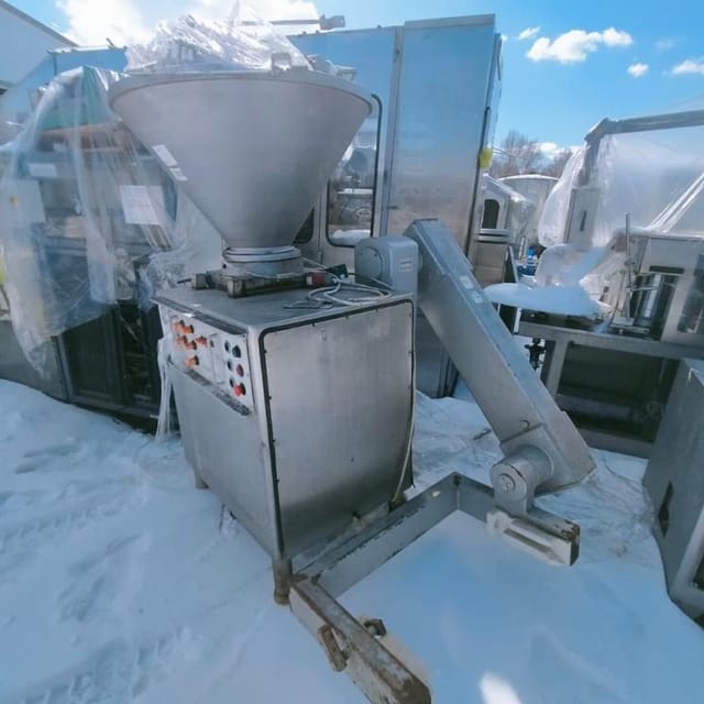 Шприц Handtmann VF300 с подъемником инв.8134