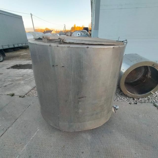 Ёмкость 1200л инв.8638