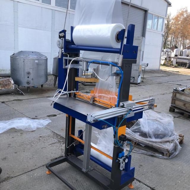 Линия розлива газ.воды в ПЭТ 700 бут/час инв.9936