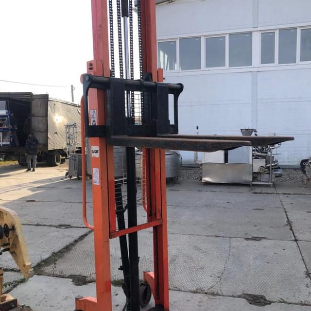 Линия розлива газ.воды в ПЭТ 700 бут/час инв.9936