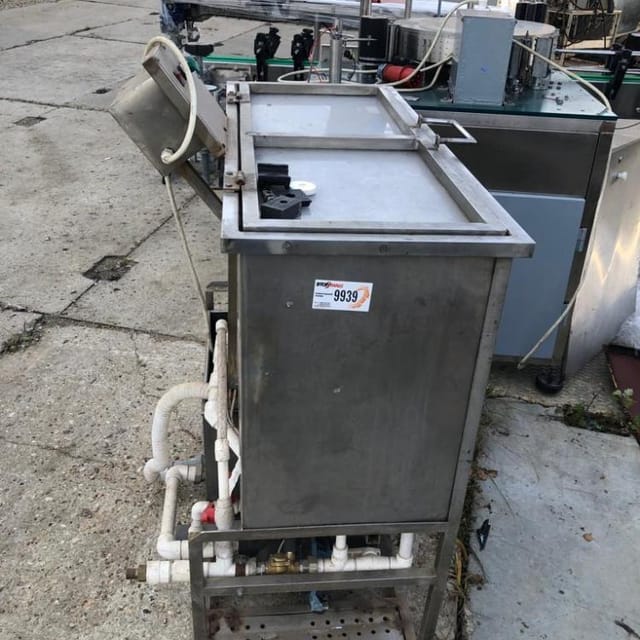 Линия розлива газ.воды в ПЭТ 700 бут/час инв.9936