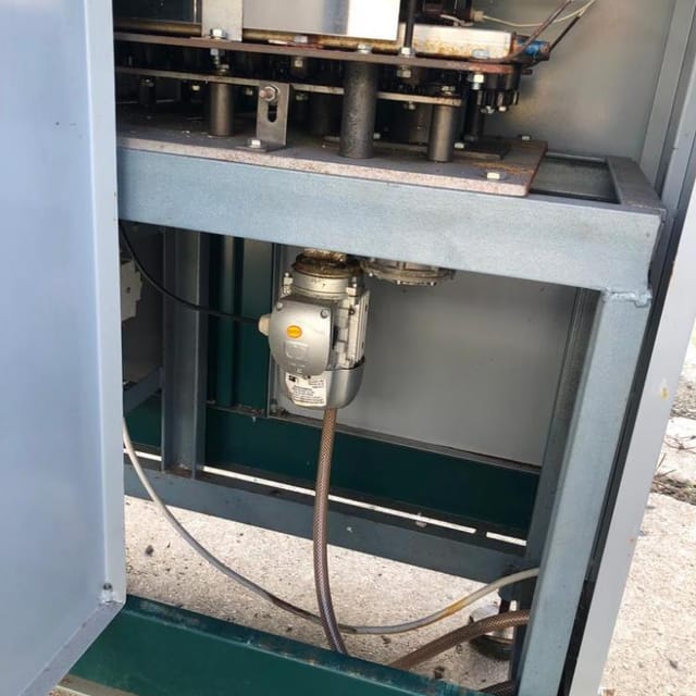 Линия розлива газ.воды в ПЭТ 700 бут/час инв.9936