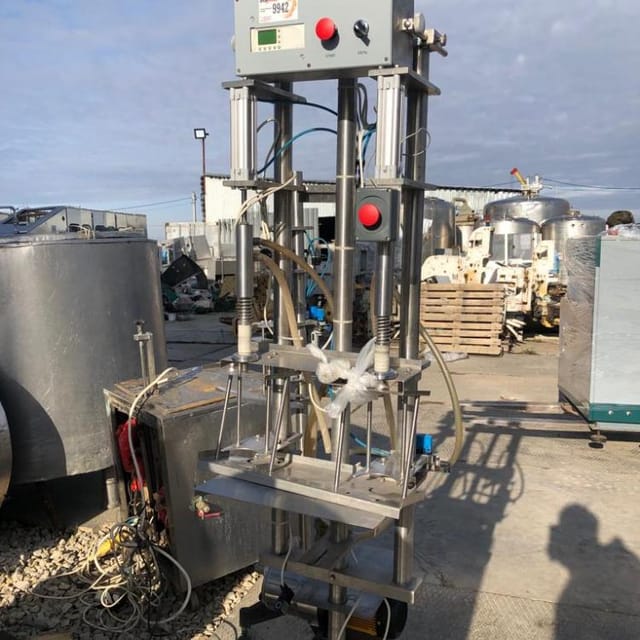 Линия розлива газ.воды в ПЭТ 700 бут/час инв.9936