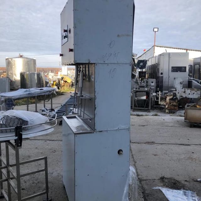 Линия розлива газ.воды в ПЭТ 700 бут/час инв.9936