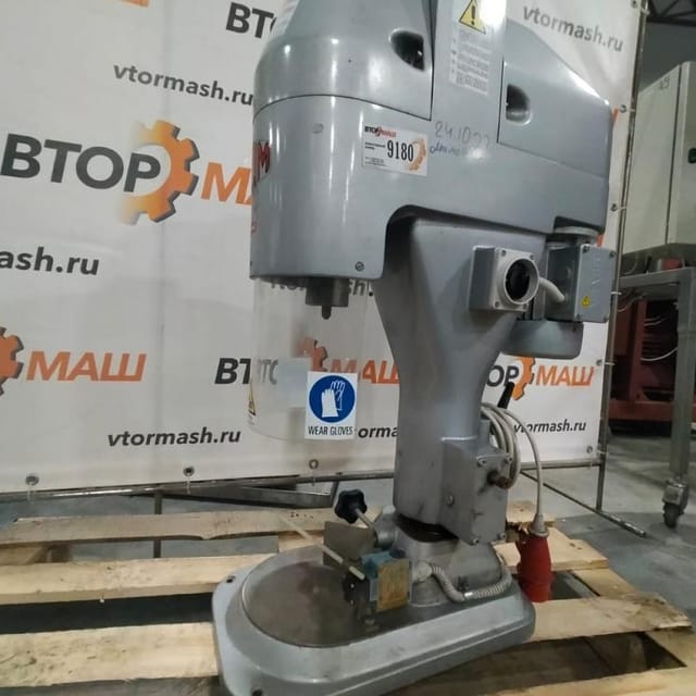 Укупор винтовой пробкой инв.9180