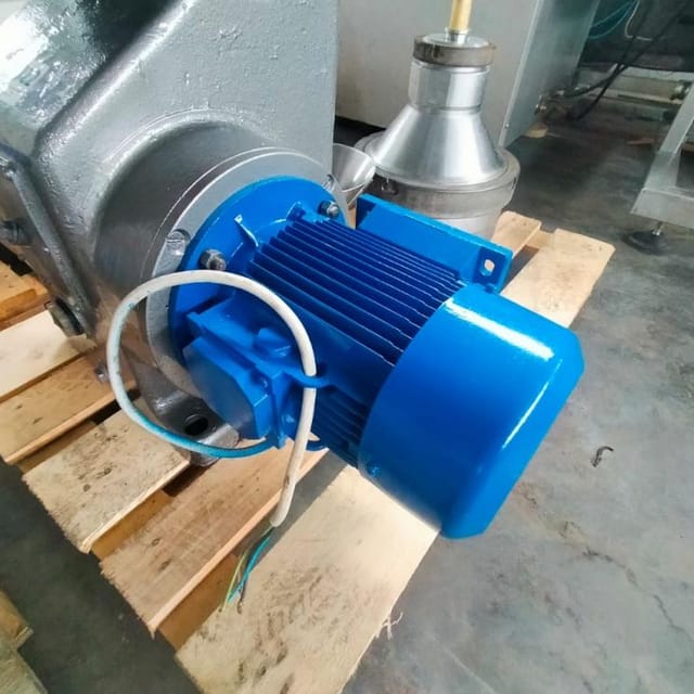 Сепаратор сливкоотделитель Г9-ОСП-3  е.1922