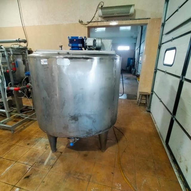 Емкость ОПБ 1000л с ТЭНом инв.8699