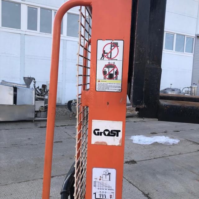 Штабелер capacity 1000 kgs инв.9945