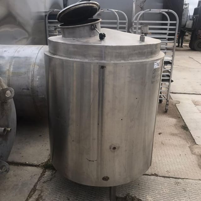 Емкость термос 700л инв.11162