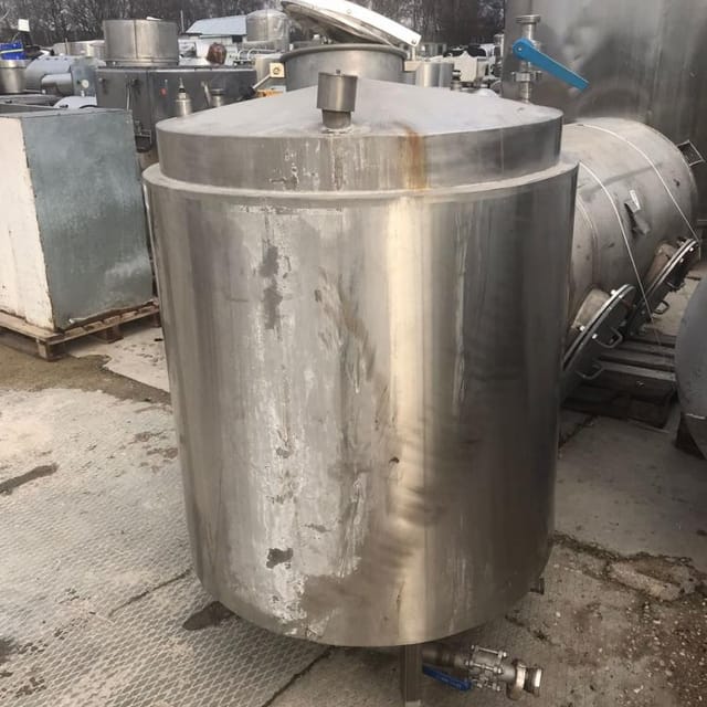 Емкость термос 700л инв.11162