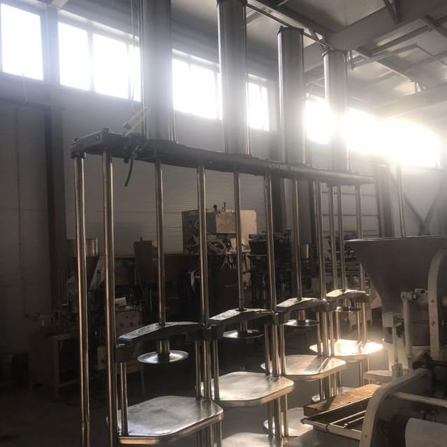 Пресс для сыра площадки из чугуна Е8-ОПГ инв.5776