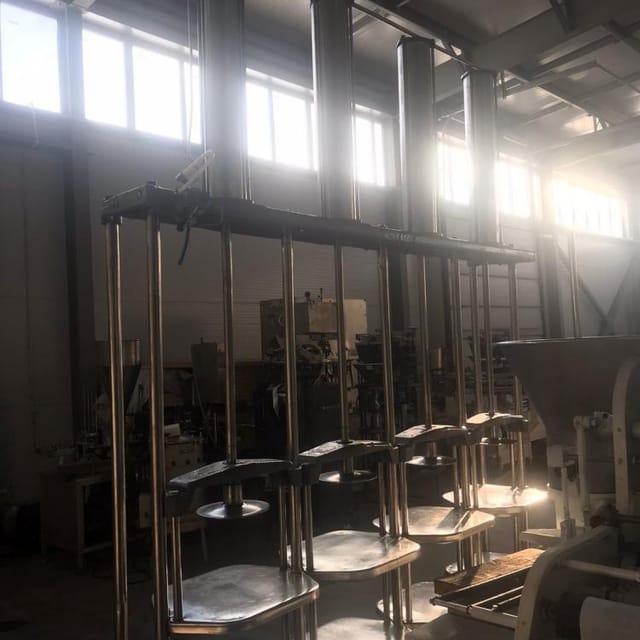 Пресс для сыра площадки из чугуна Е8-ОПГ инв.5776