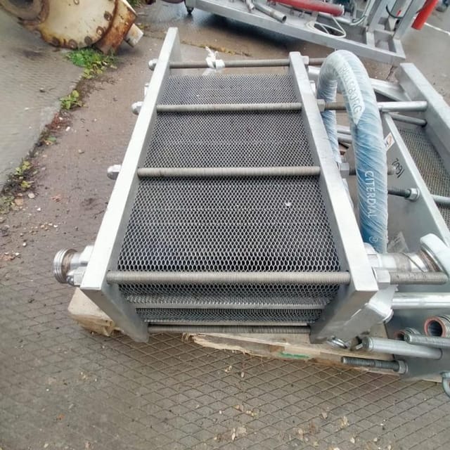 Теплообменник 10т инв.9903