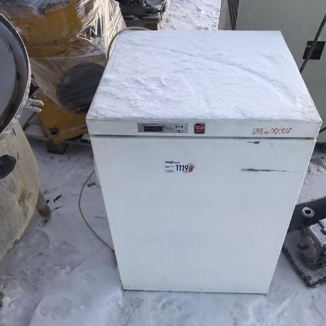 Холодильник лабораторный инв.11198