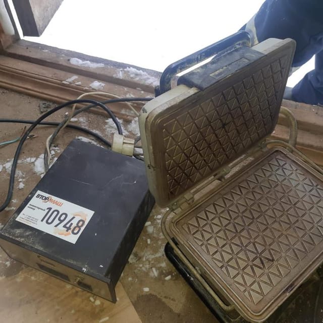 Анализатор влажности Кварц-21М инв.10948