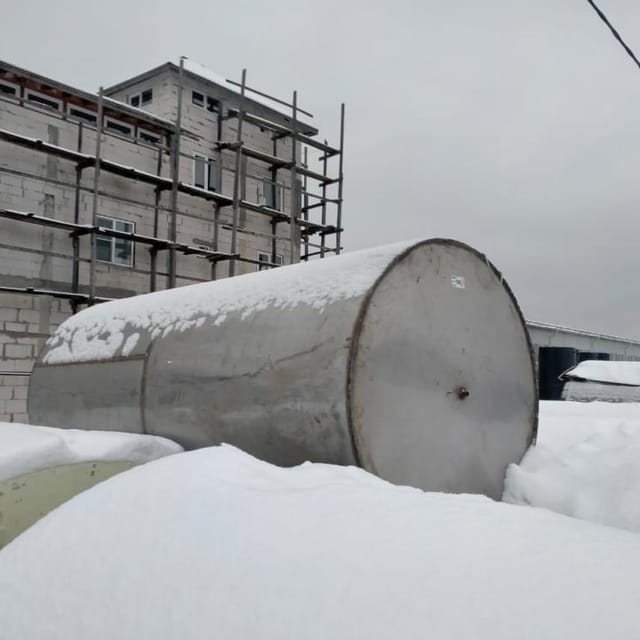 Емкость одностенная 4000л инв.9988