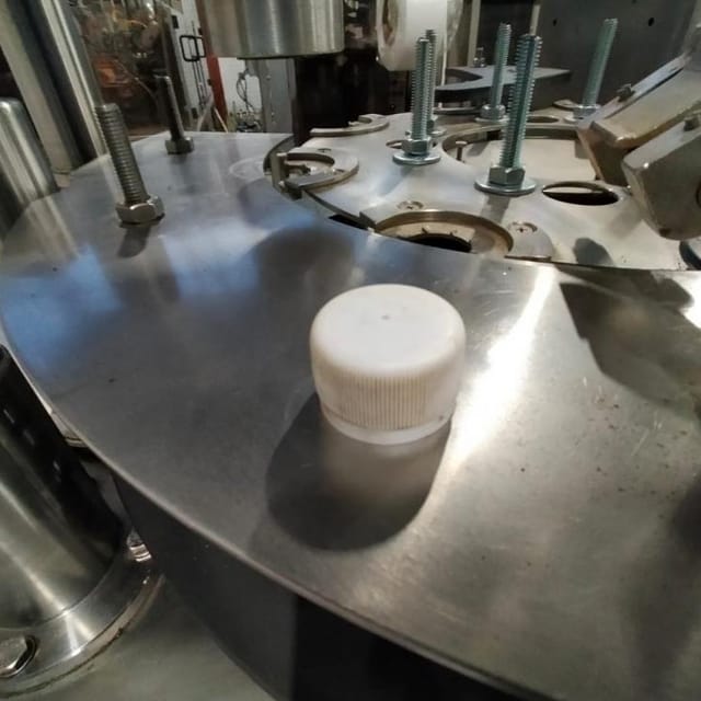 Укупорочный автомат ПАККА-3000УА инв.9308