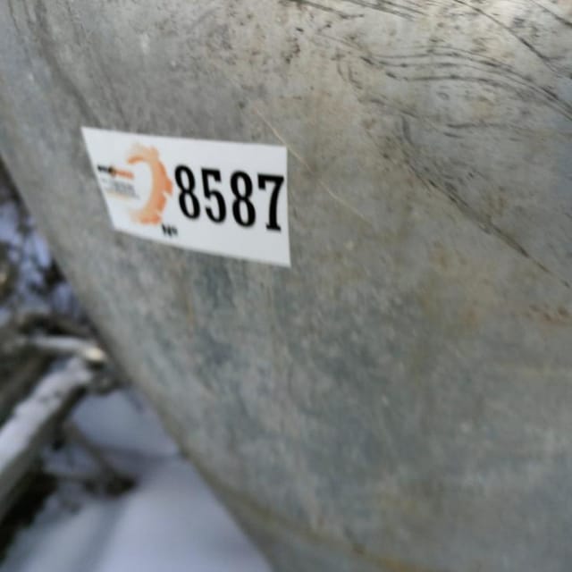 Емкость вертикальная 1200л инв.8587