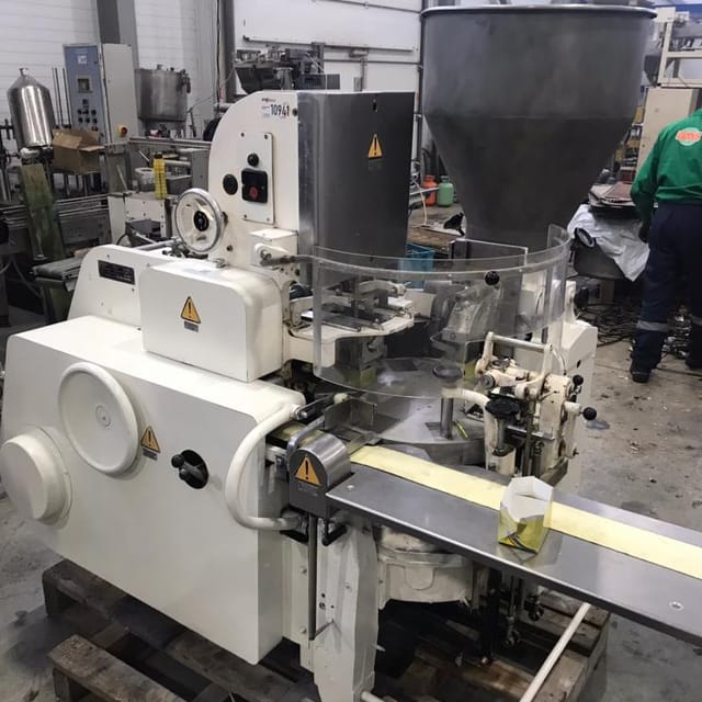 Фасовщик творога АР2Т брикет 180-250гр инв.10941