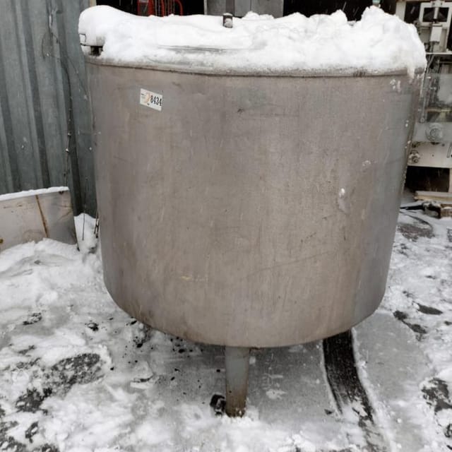 Ёмкость 1000л с рубашкой инв.8434