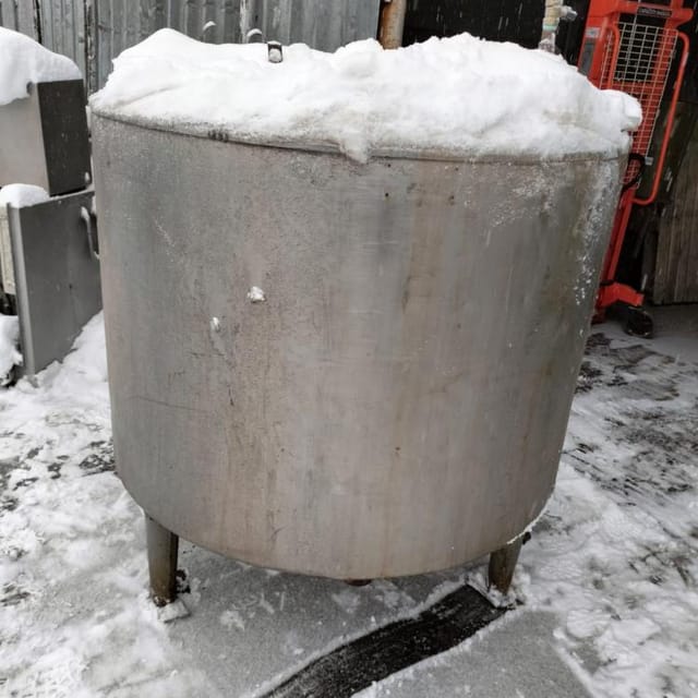 Ёмкость 1000л с рубашкой инв.8434