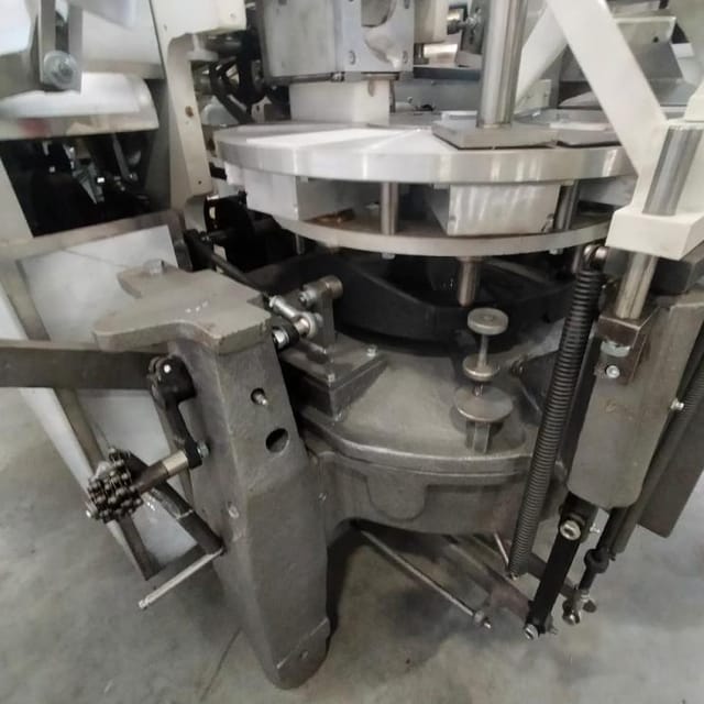 Фасовочный автомат  масла М6-АРМ 500гр инв.8586