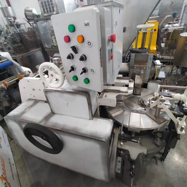 Фасовочный автомат  масла М6-АРМ 500гр инв.8586