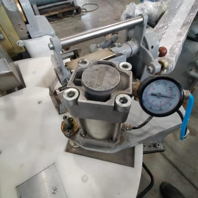 Фасовочный автомат масла М6-АРМ 1000гр инв.8595