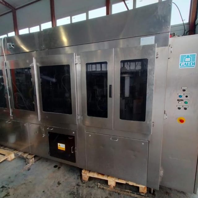 Автомат GALDI Rg-50 UCS для розлива молока в ПюрПак инв.8438