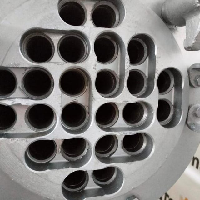 Теплообменник трубчатый двухсекционый Т1-ОУК-5  рама из нерж инв.8485