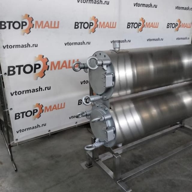 Теплообменник трубчатый двухсекционый Т1-ОУК-5  рама из нерж инв.8485