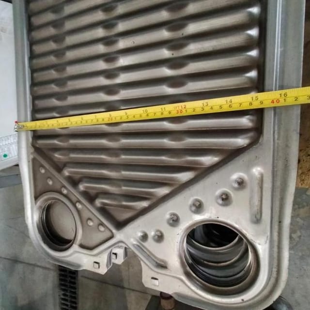 Пластины на теплообменник пластинчатый, клеевые.