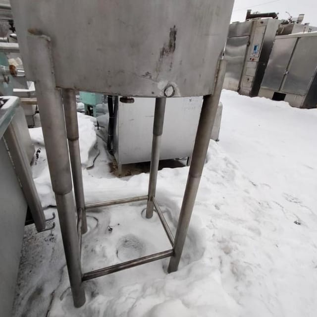 Емкость одностенка 350л инв.7418