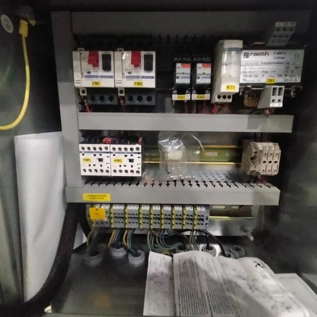 Линия розлива коньяка, полуавтомат, производительность до 700 бут/час - 0,5л инв.9915