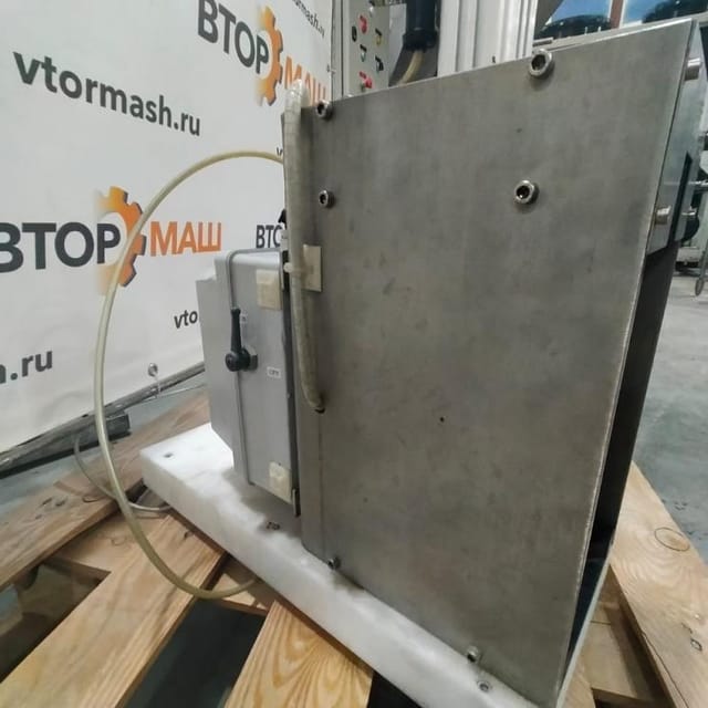 Линия розлива коньяка, полуавтомат, производительность до 700 бут/час - 0,5л инв.9915