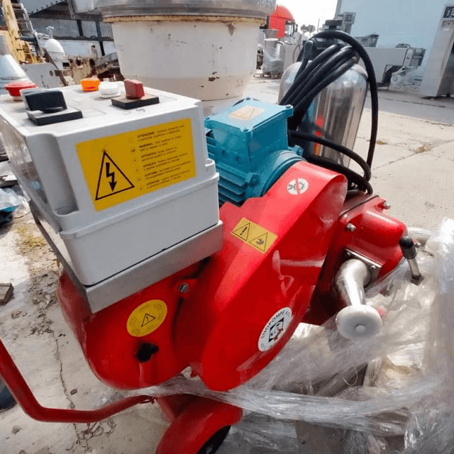 Линия розлива коньяка, полуавтомат, производительность до 700 бут/час - 0,5л инв.9915