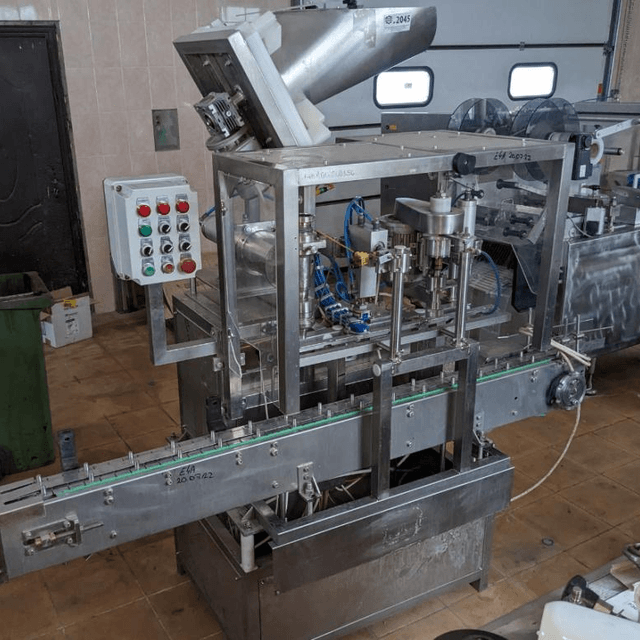 Моноблок розливо-укупорочный по розливу в ПЭТ  0,5-1,0 л, пр-во Сербия е.2045