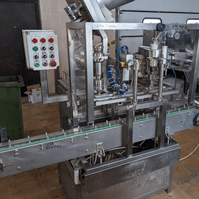 Моноблок розливо-укупорочный по розливу в ПЭТ  0,5-1,0 л, пр-во Сербия е.2045