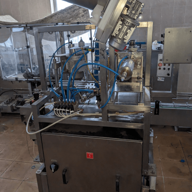 Моноблок розливо-укупорочный по розливу в ПЭТ  0,5-1,0 л, пр-во Сербия е.2045