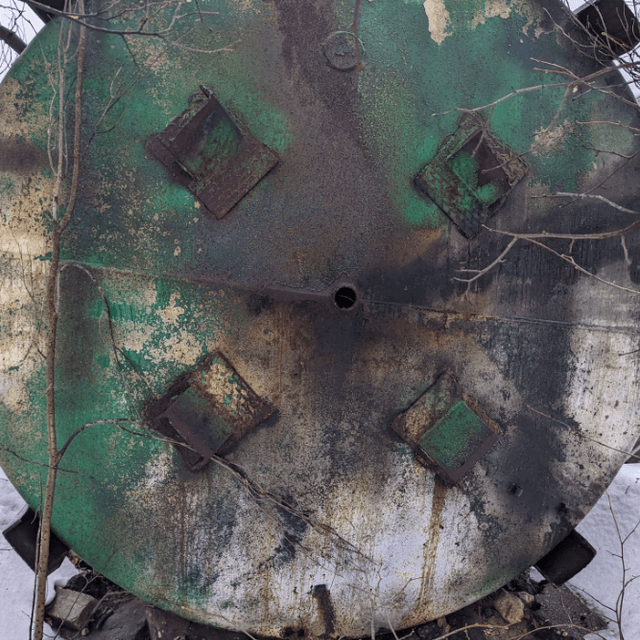 Емкость стальная, объемом 20 куб