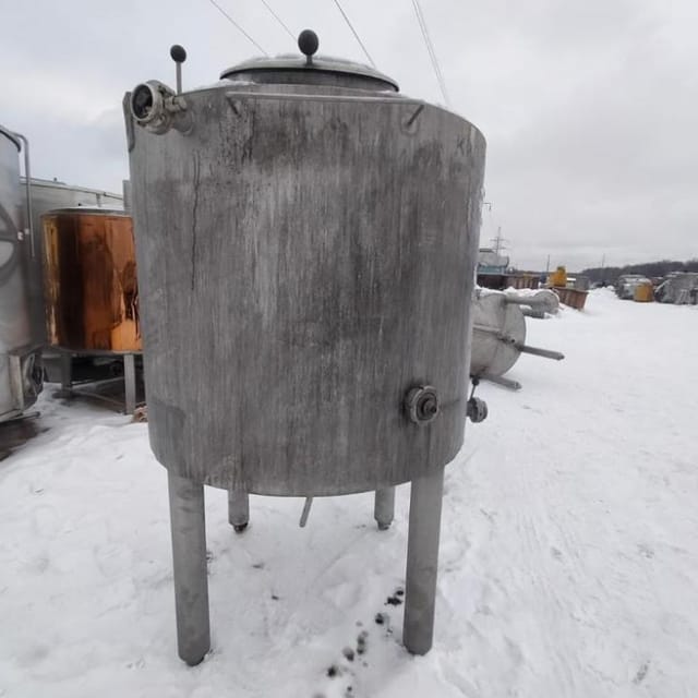 Емкость одностенка 1000л инв.11217