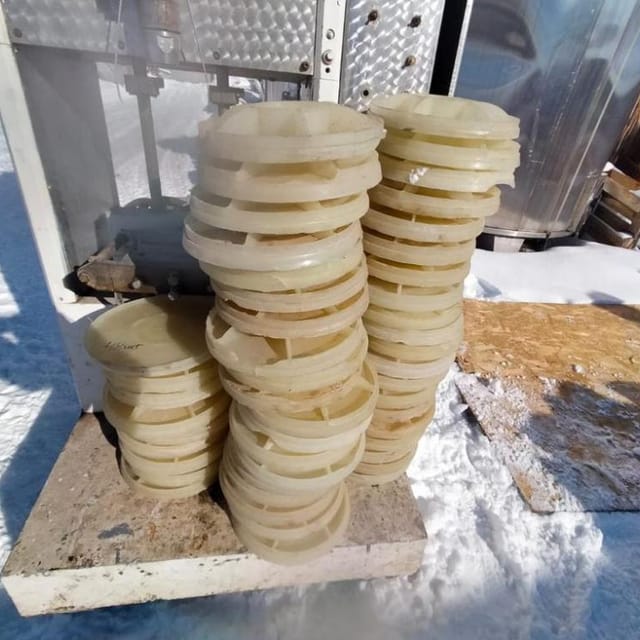 Формы сырные круглые нержавейка с пластиковой крышкой.