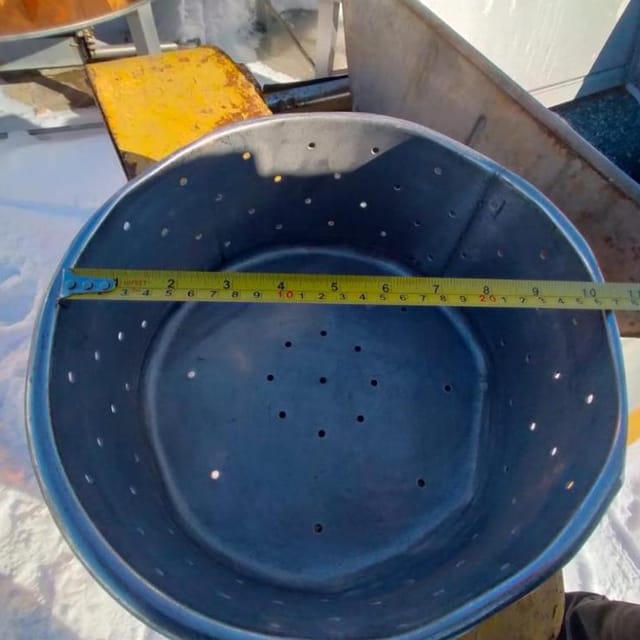 Формы сырные круглые нержавейка с пластиковой крышкой.