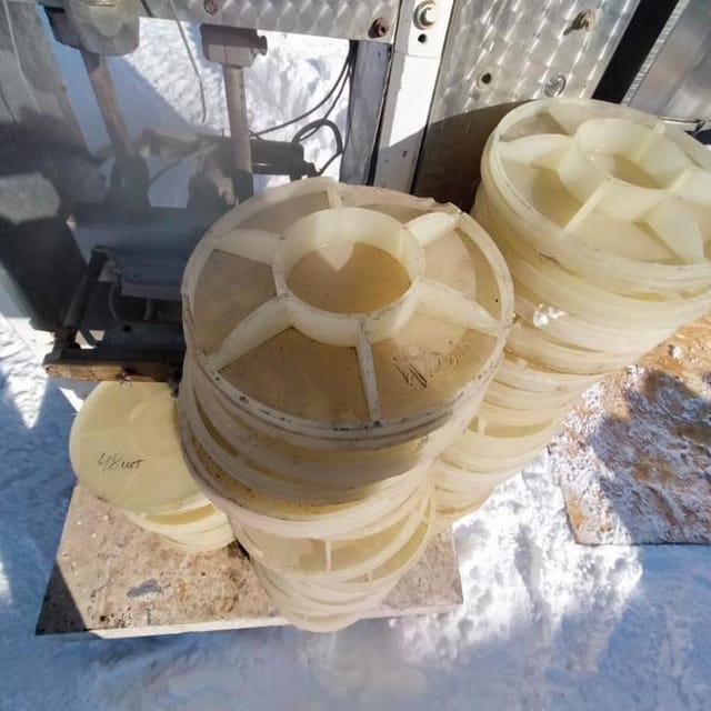 Формы сырные круглые нержавейка с пластиковой крышкой.