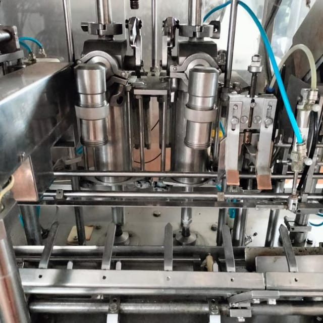 Фасовочный автомат Пюр пак с пробкой УФАС-1200П инв.777